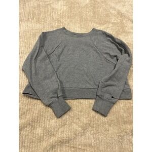 Women's size 2x Nike embossed cropped crewneck sweater